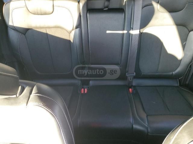 Jeep Laredo — миниатюра 7