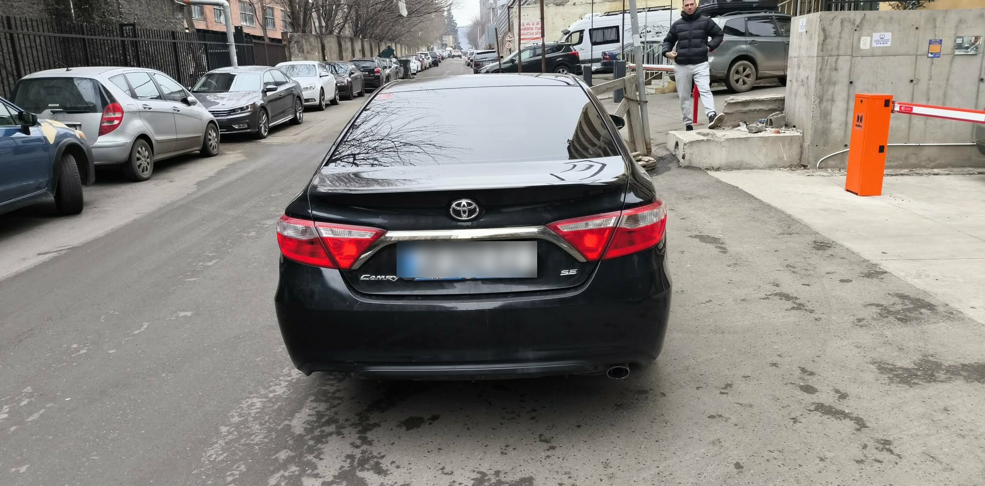 Toyota Camry - фото 4