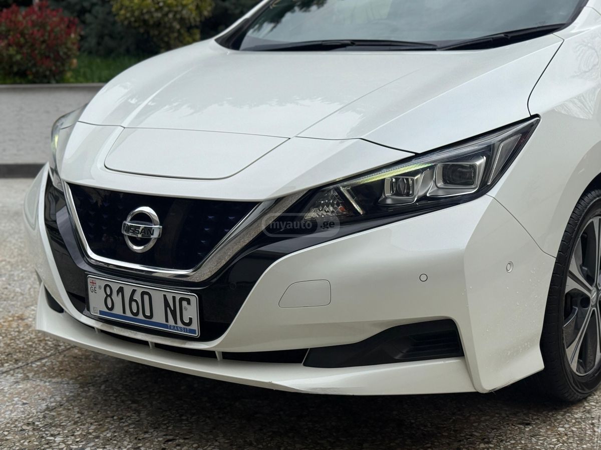 Nissan Leaf - фото 13