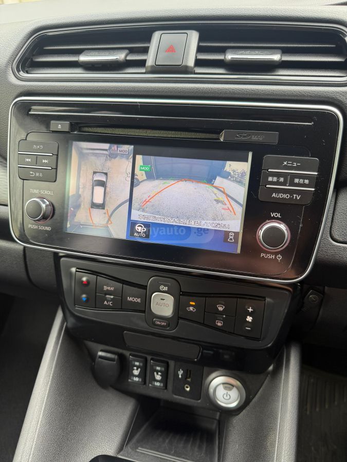 Nissan Leaf - фото 8