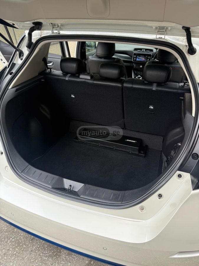 Nissan Leaf - фото 9