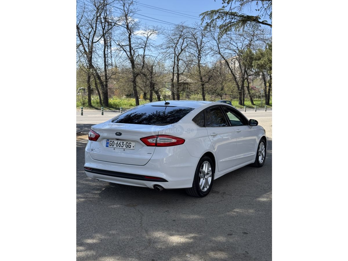 Ford Fusion - фото 2