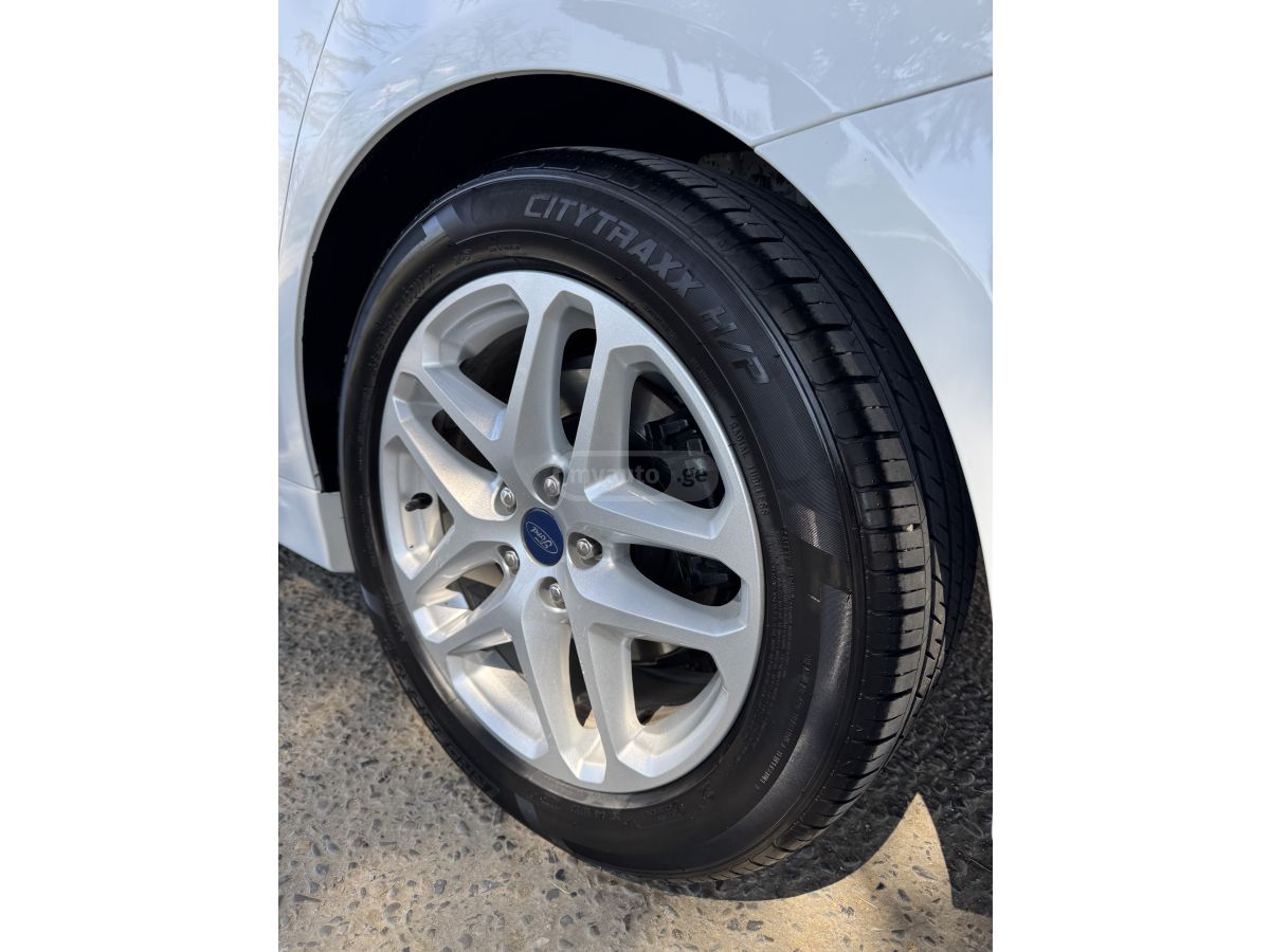 Ford Fusion - фото 8