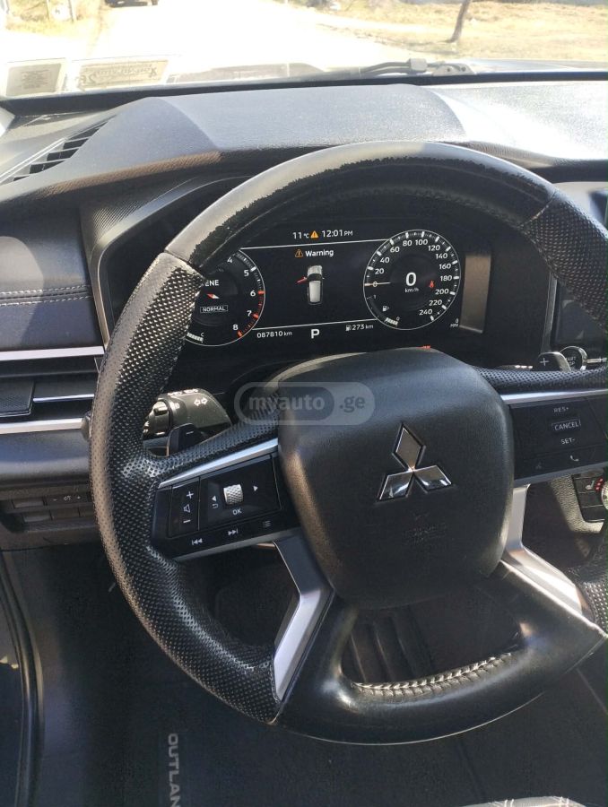 Mitsubishi Outlander - фото 4