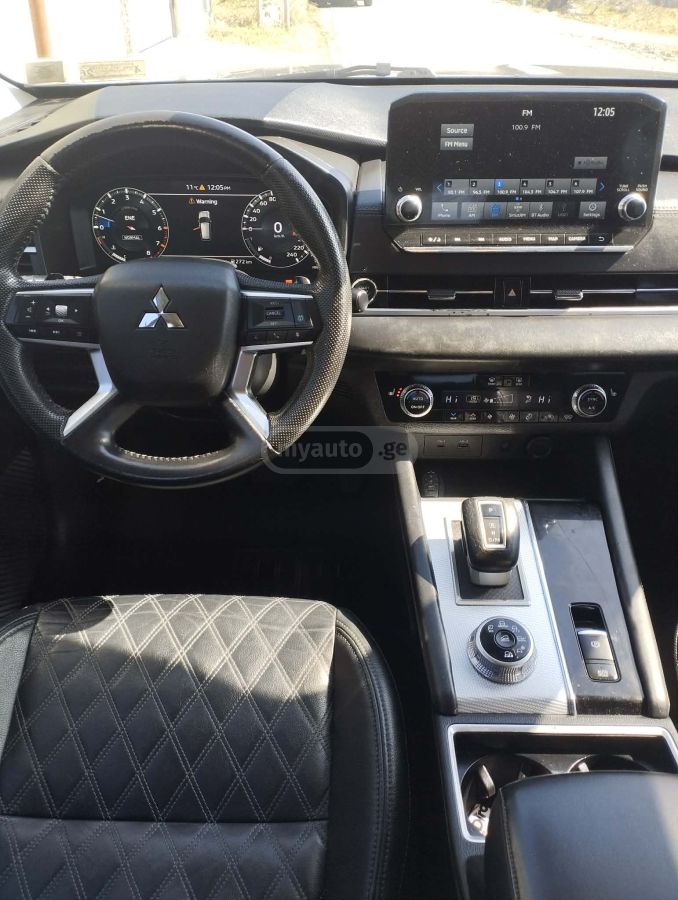 Mitsubishi Outlander - фото 9