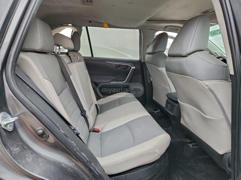 Toyota XLE — миниатюра 10