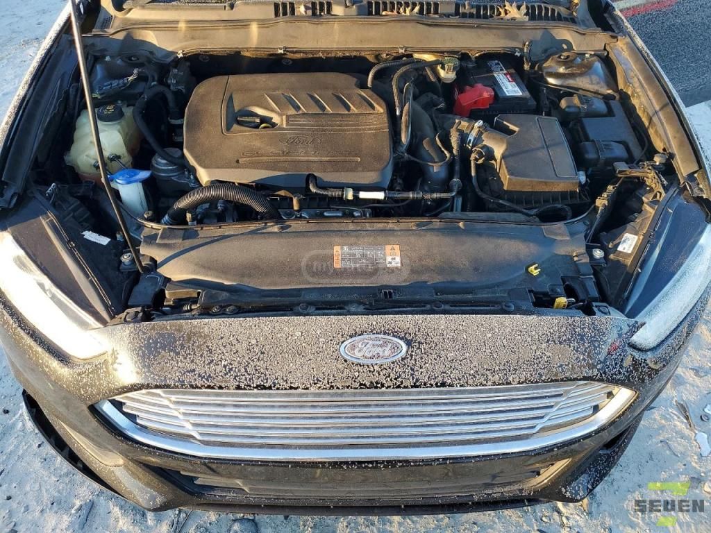 Ford Fusion - фото 7