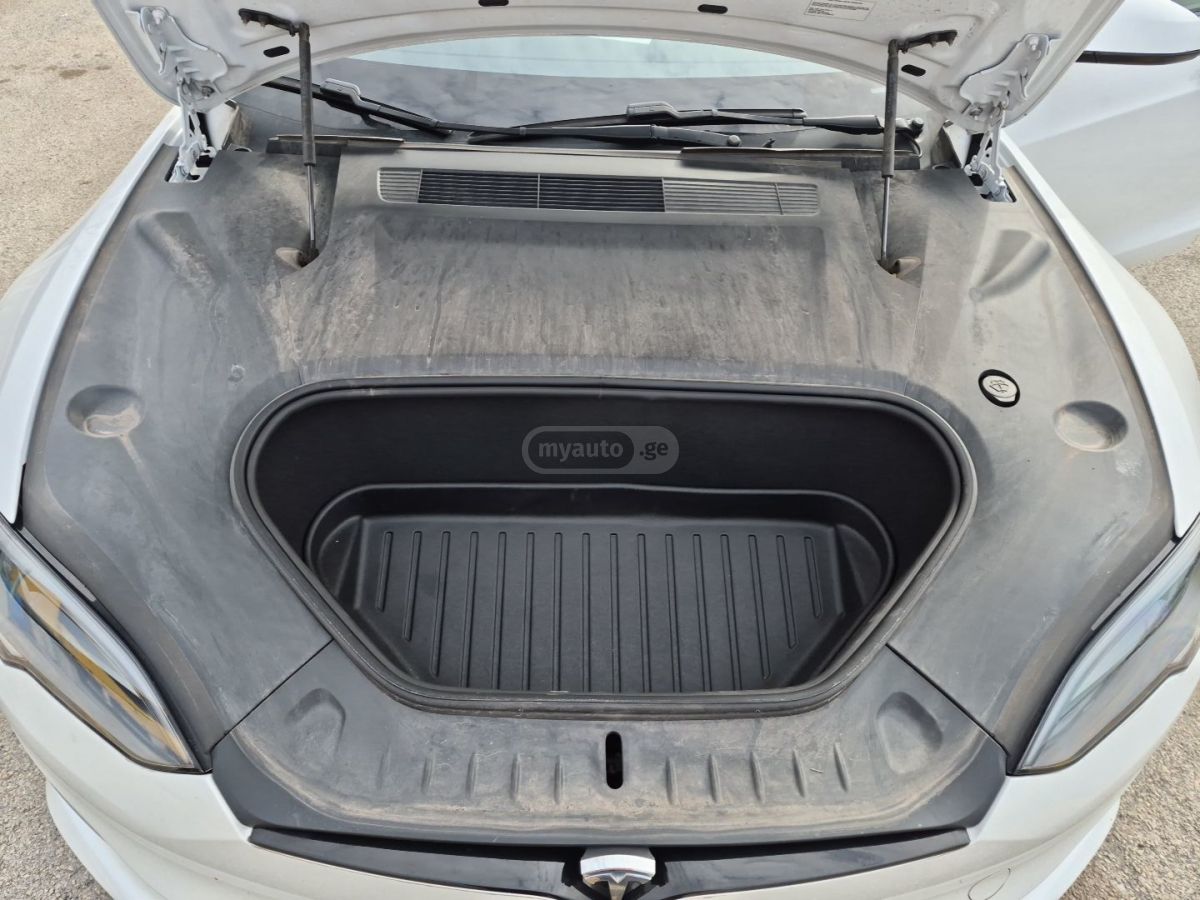 Tesla Model S - фото 7