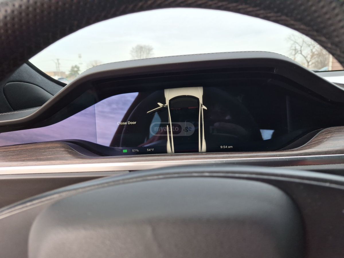 Tesla Model S - фото 9