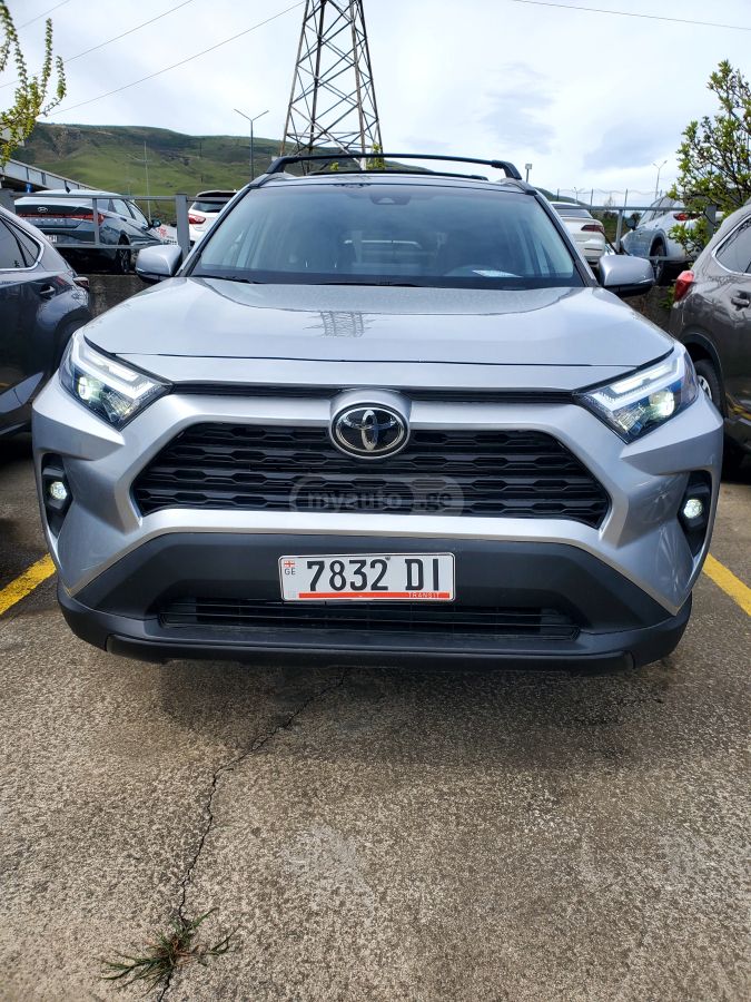 Toyota Rav 4 - фото 1