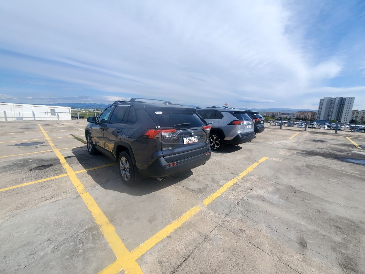 Toyota Rav 4 - фото 11