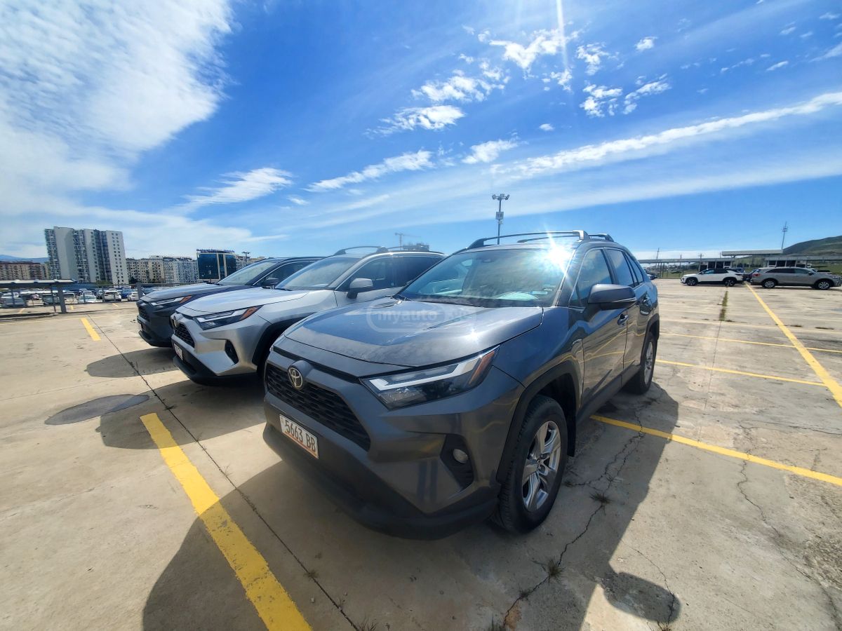 Toyota Rav 4 - фото 8