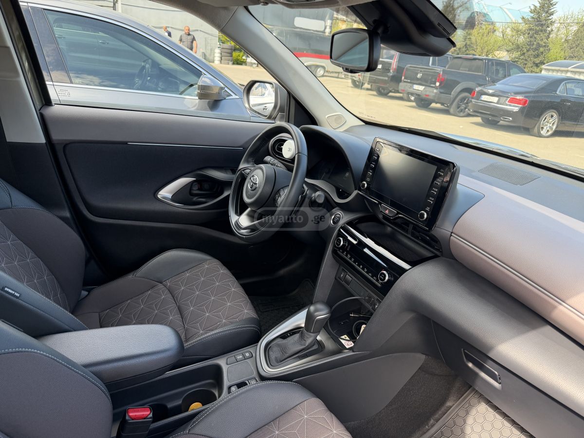 Toyota Yaris Cross - фото 8