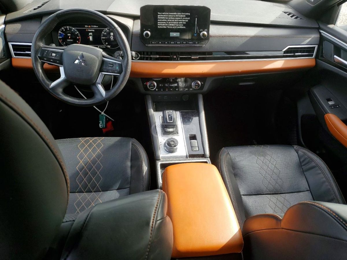 Mitsubishi Outlander - фото 8