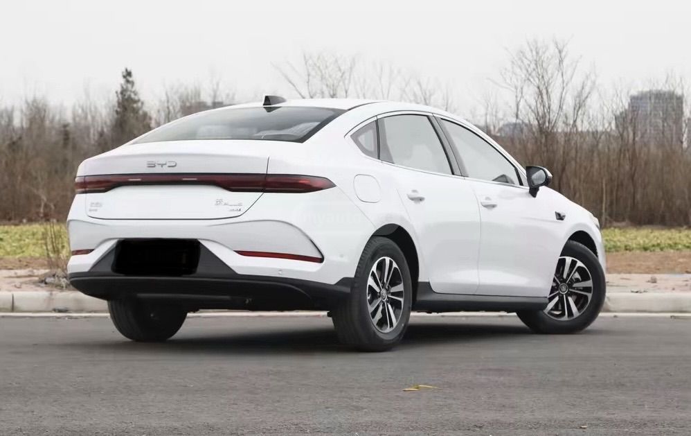 BYD Qin Plus - фото 5