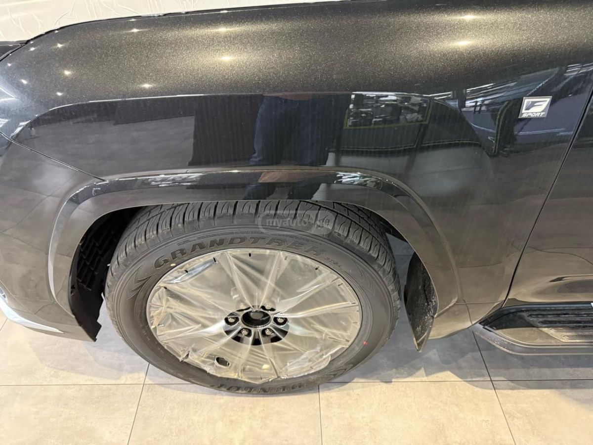 Lexus LX 500 - фото 6