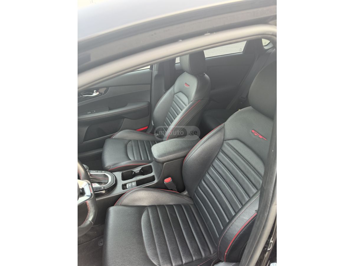 Kia GT — миниатюра 7