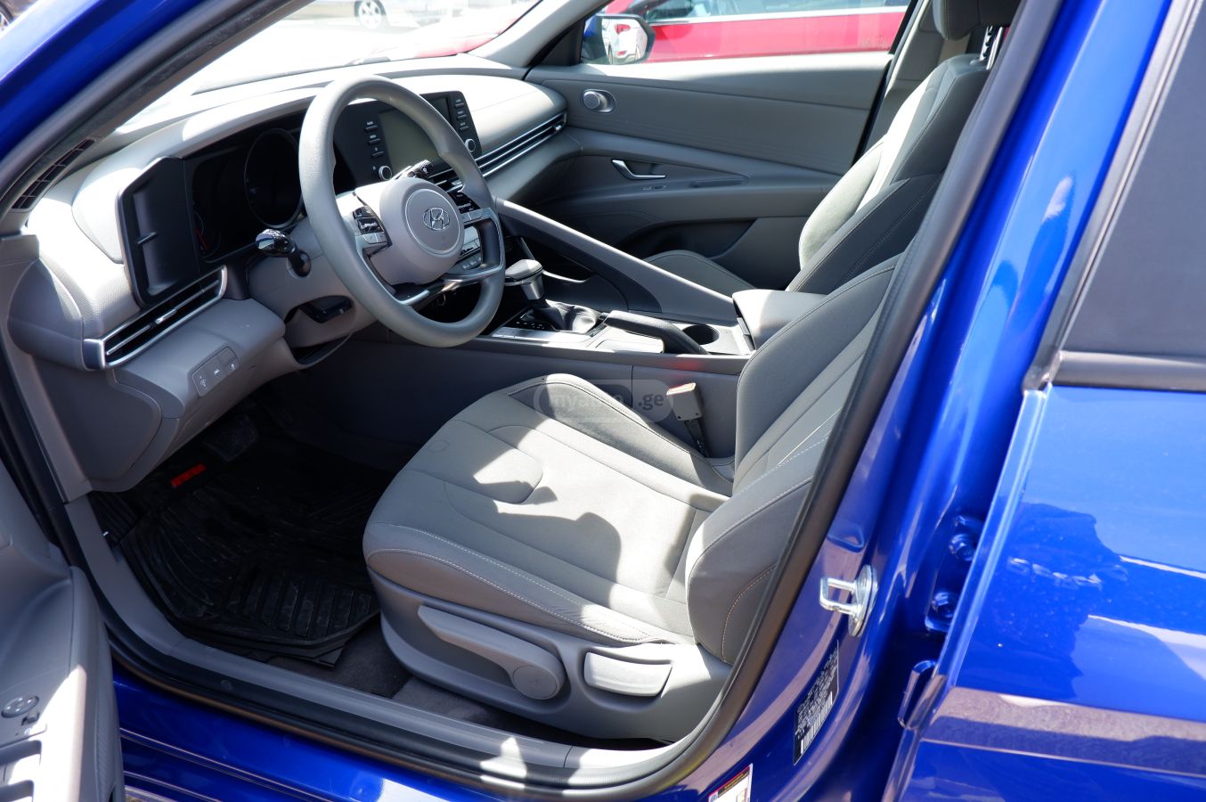 Hyundai Elantra - фото 10