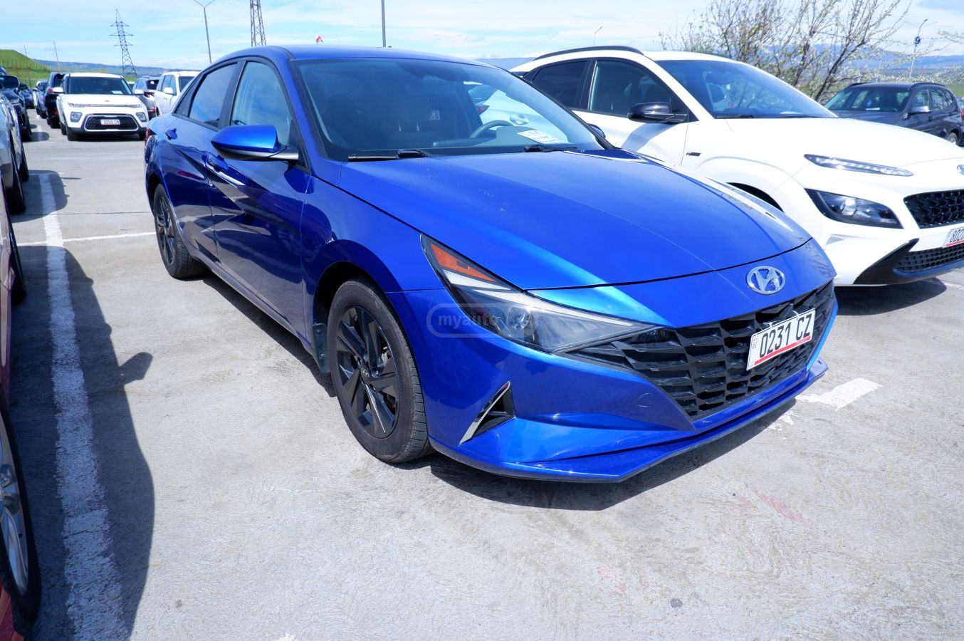 Hyundai Elantra - фото 3