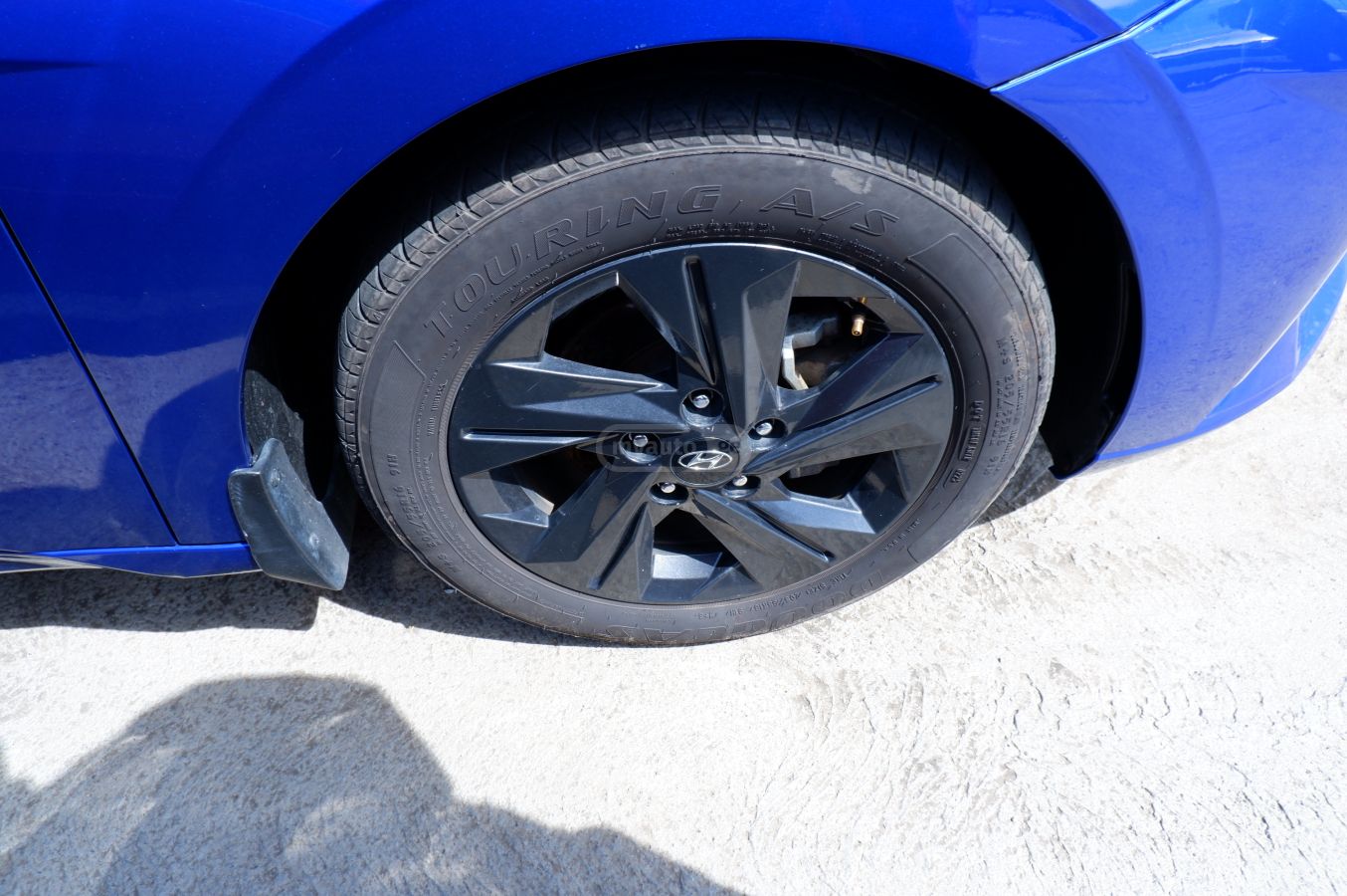 Hyundai Elantra - фото 4