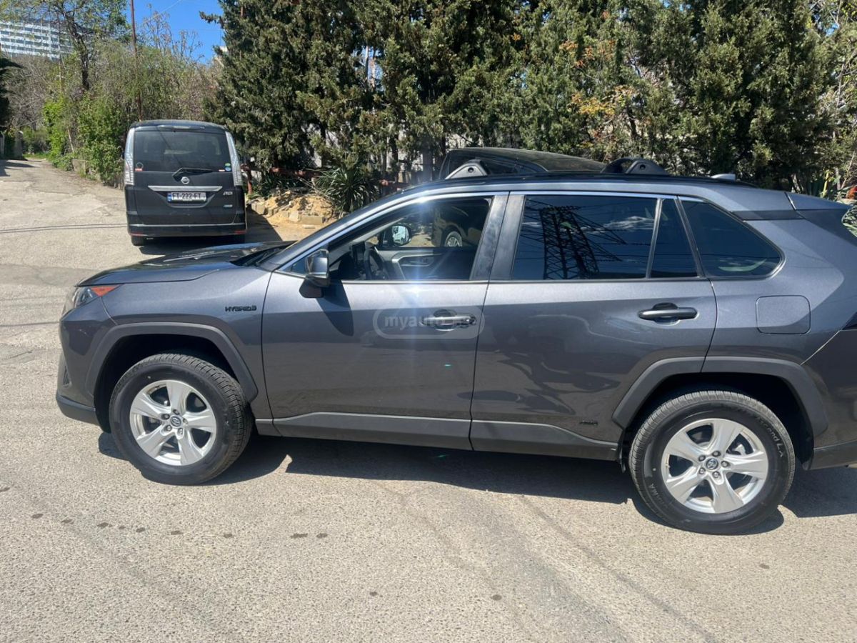 Toyota RAV 4 - фото 2