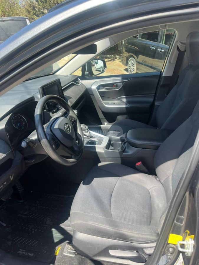 Toyota RAV 4 - фото 6