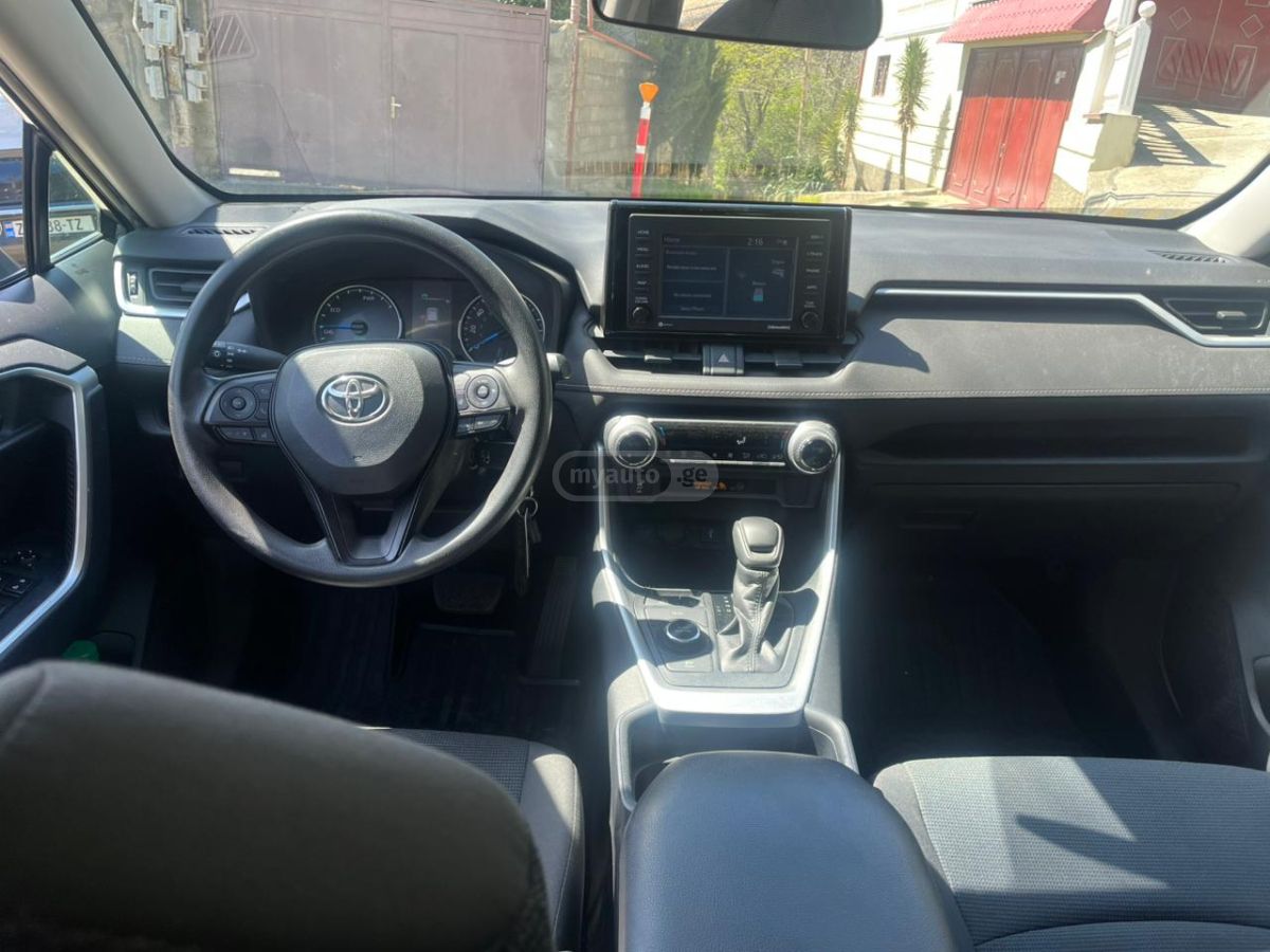 Toyota RAV 4 - фото 7
