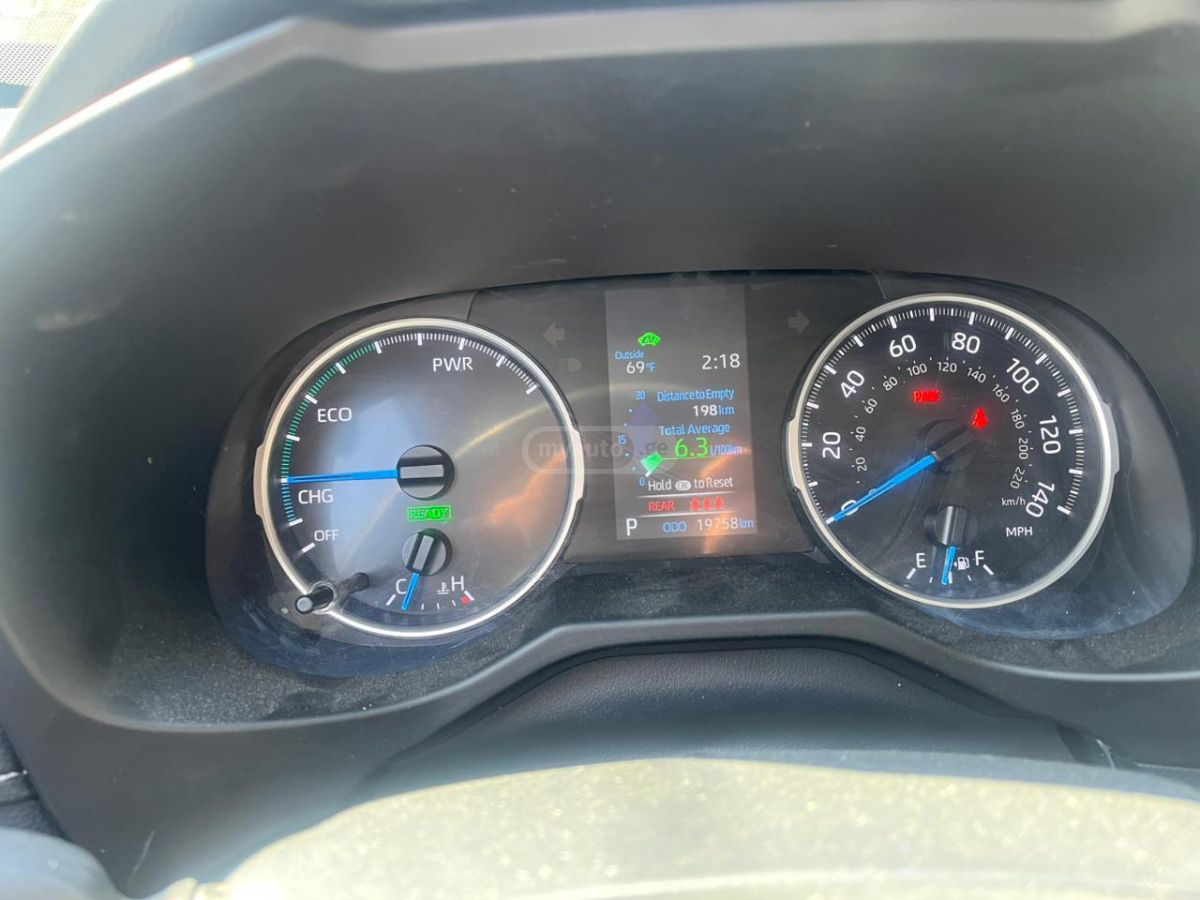 Toyota RAV 4 - фото 9