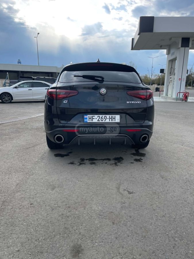 Alfa Romeo Stelvio - фото 3