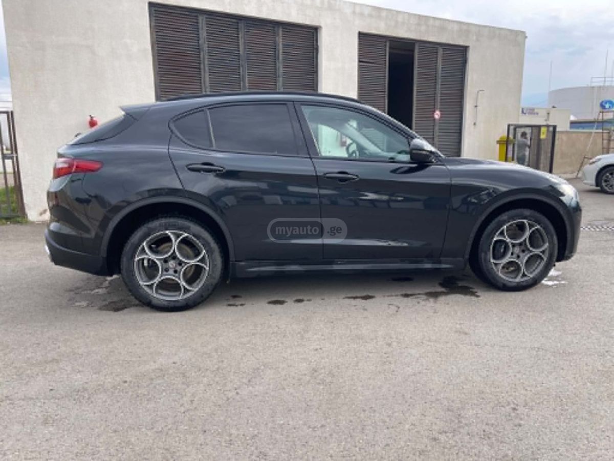 Alfa Romeo Stelvio - фото 6