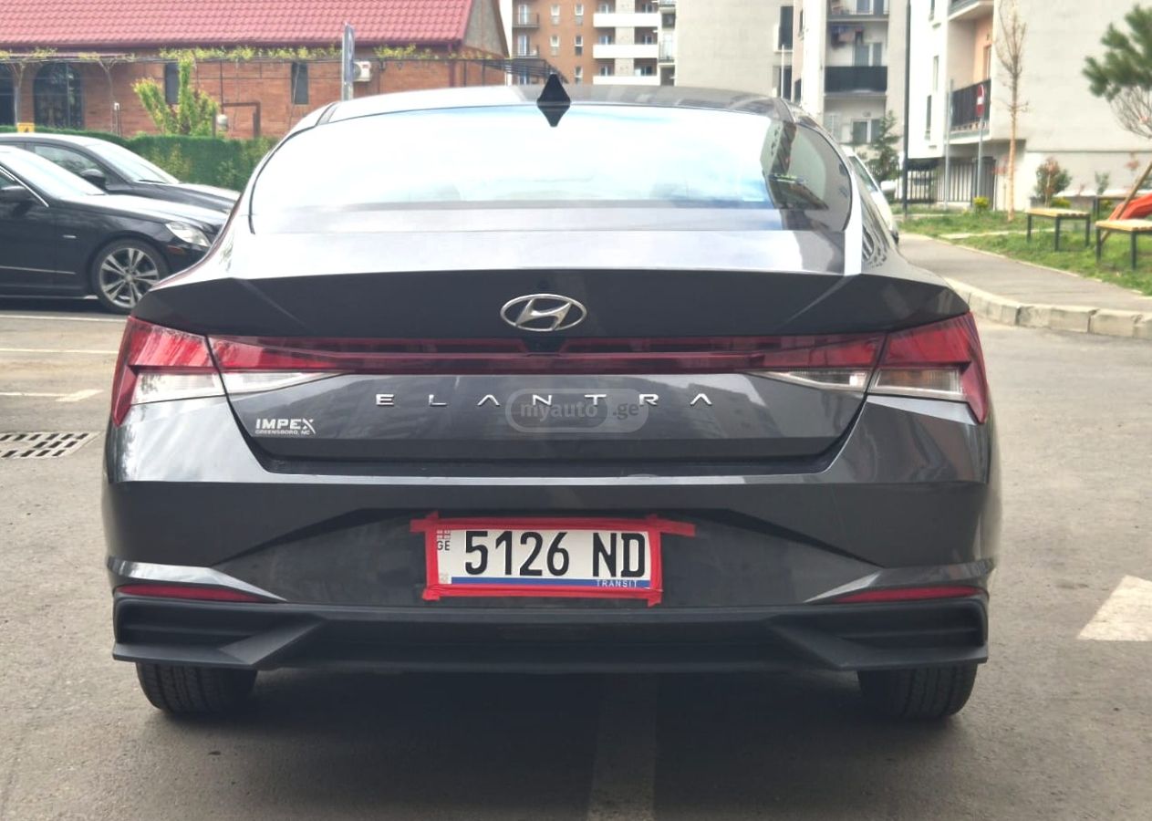 Hyundai Elantra - фото 6