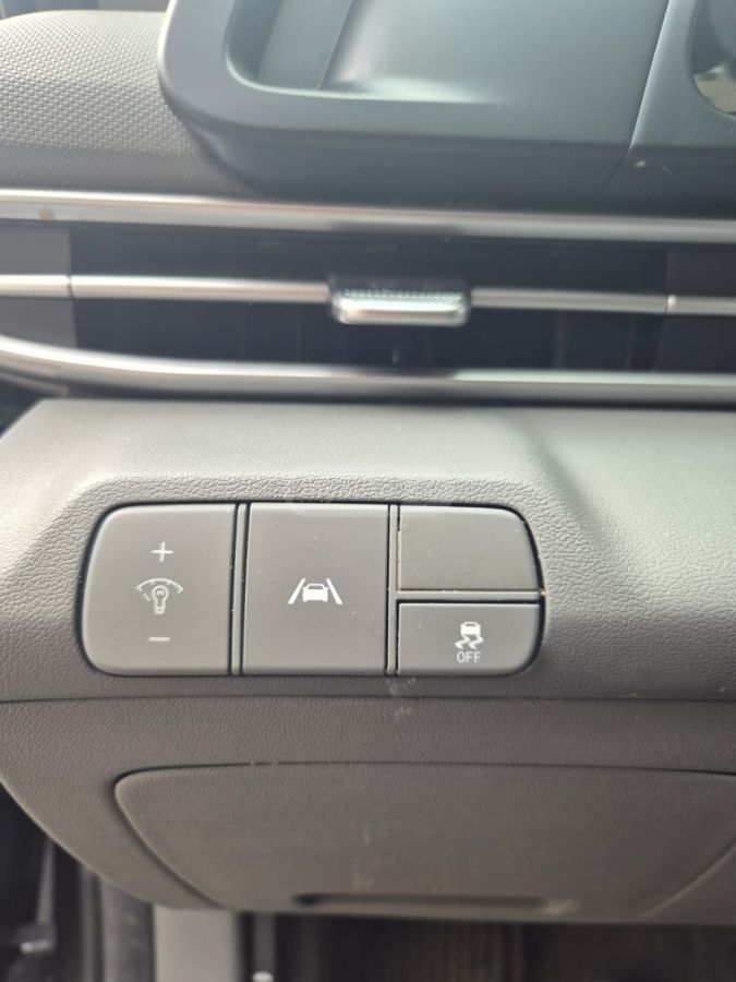 Hyundai Elantra - фото 9