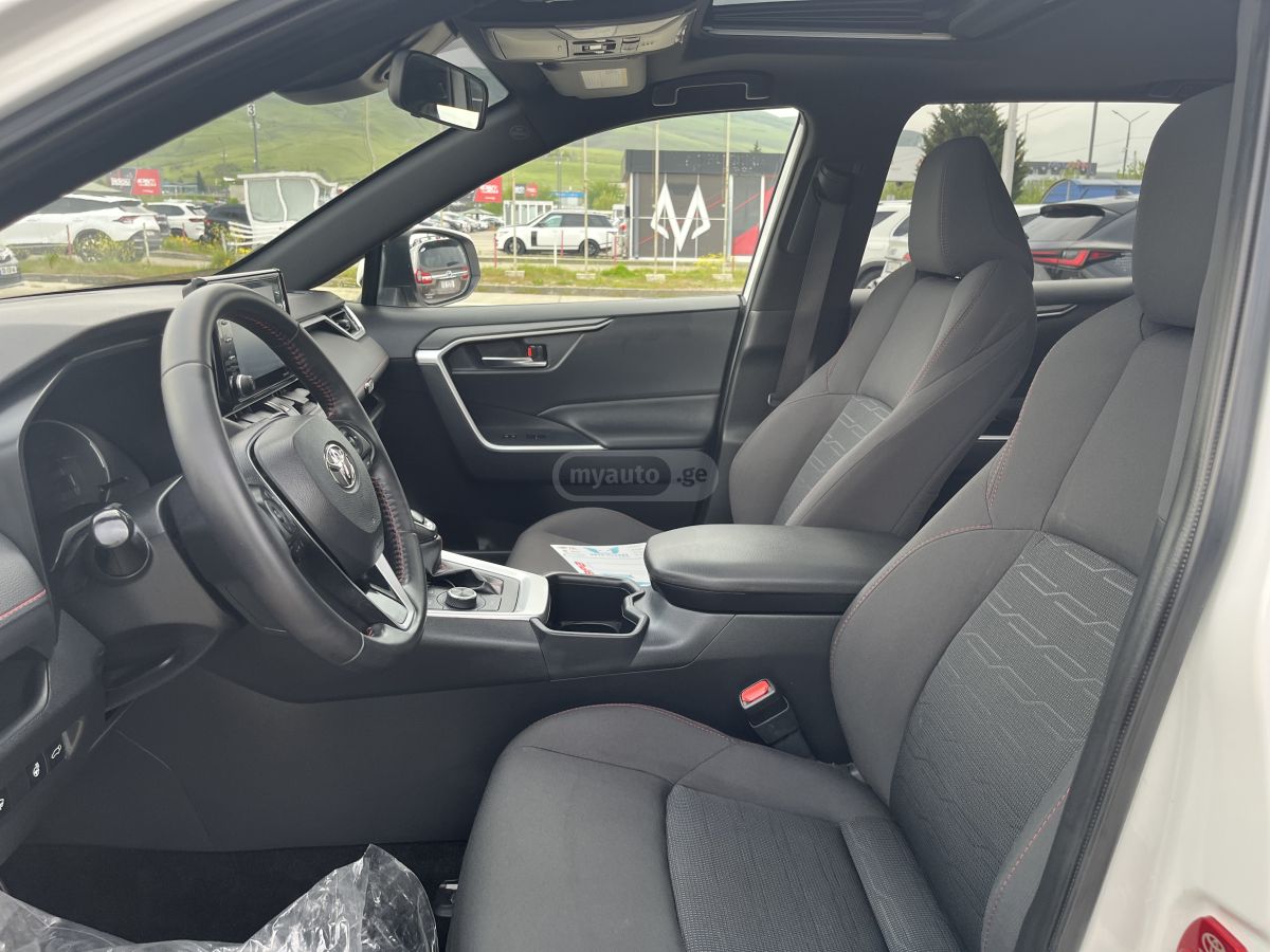 Toyota Rav 4 - фото 7