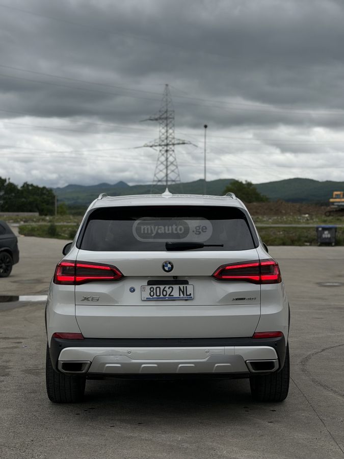 BMW X5 - фото 5