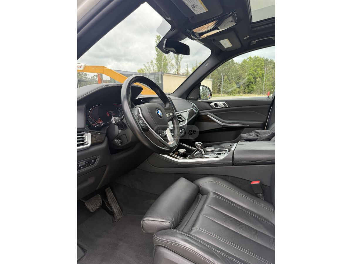 BMW X5 - фото 9