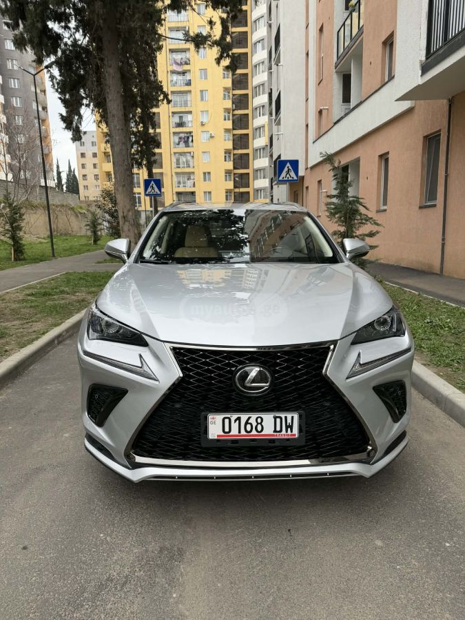 Lexus NX 300 - фото 1