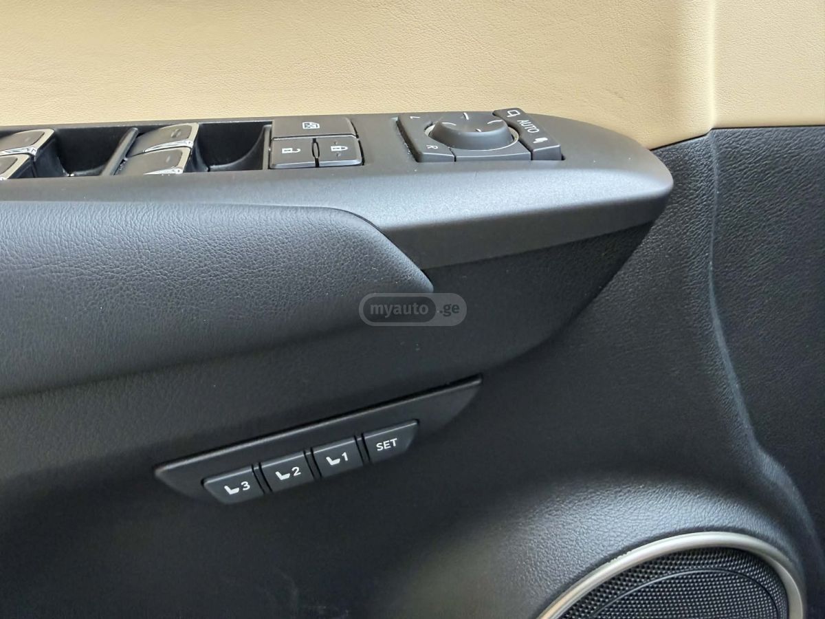 Lexus NX 300 - фото 10