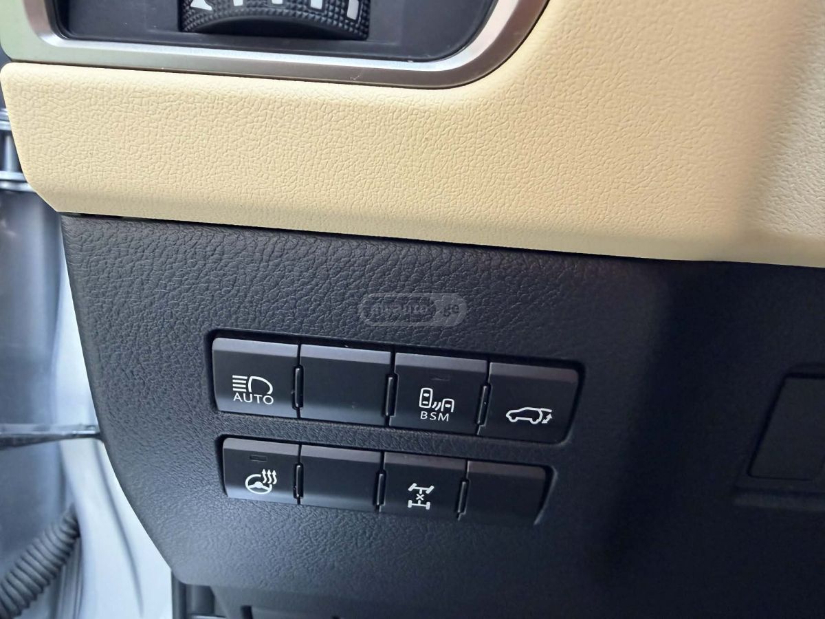 Lexus NX 300 - фото 8