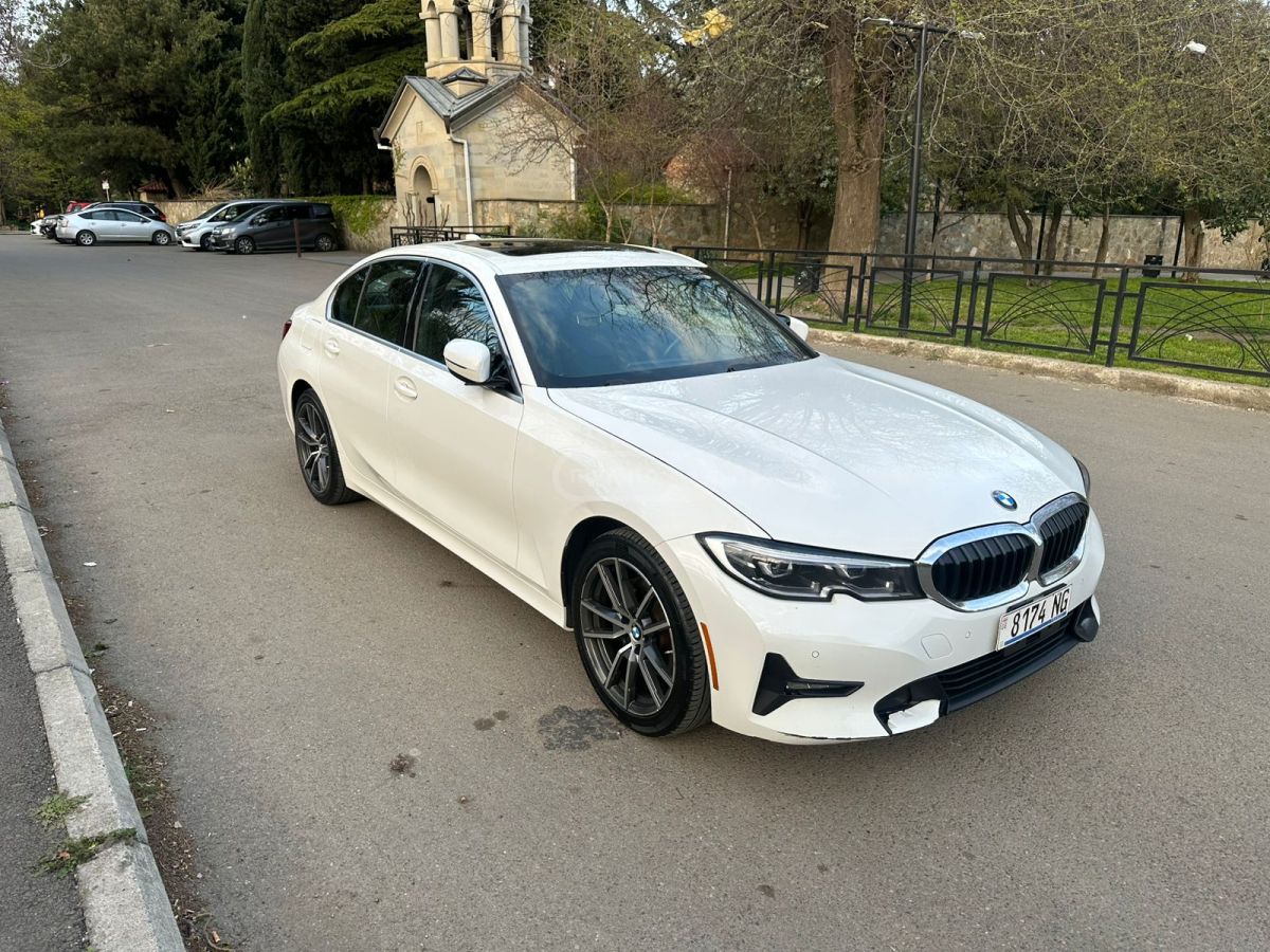 BMW 330 - фото 1