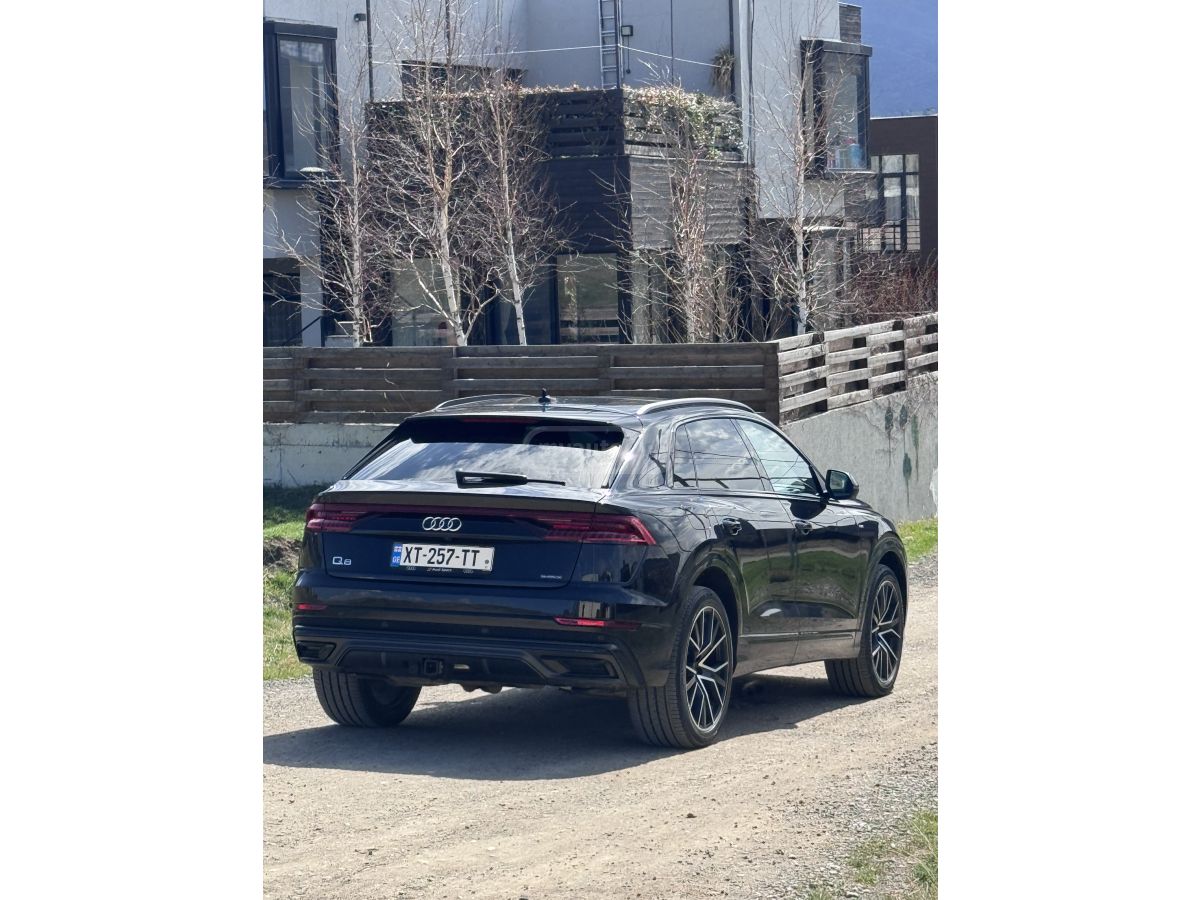 Audi Q8 - фото 2
