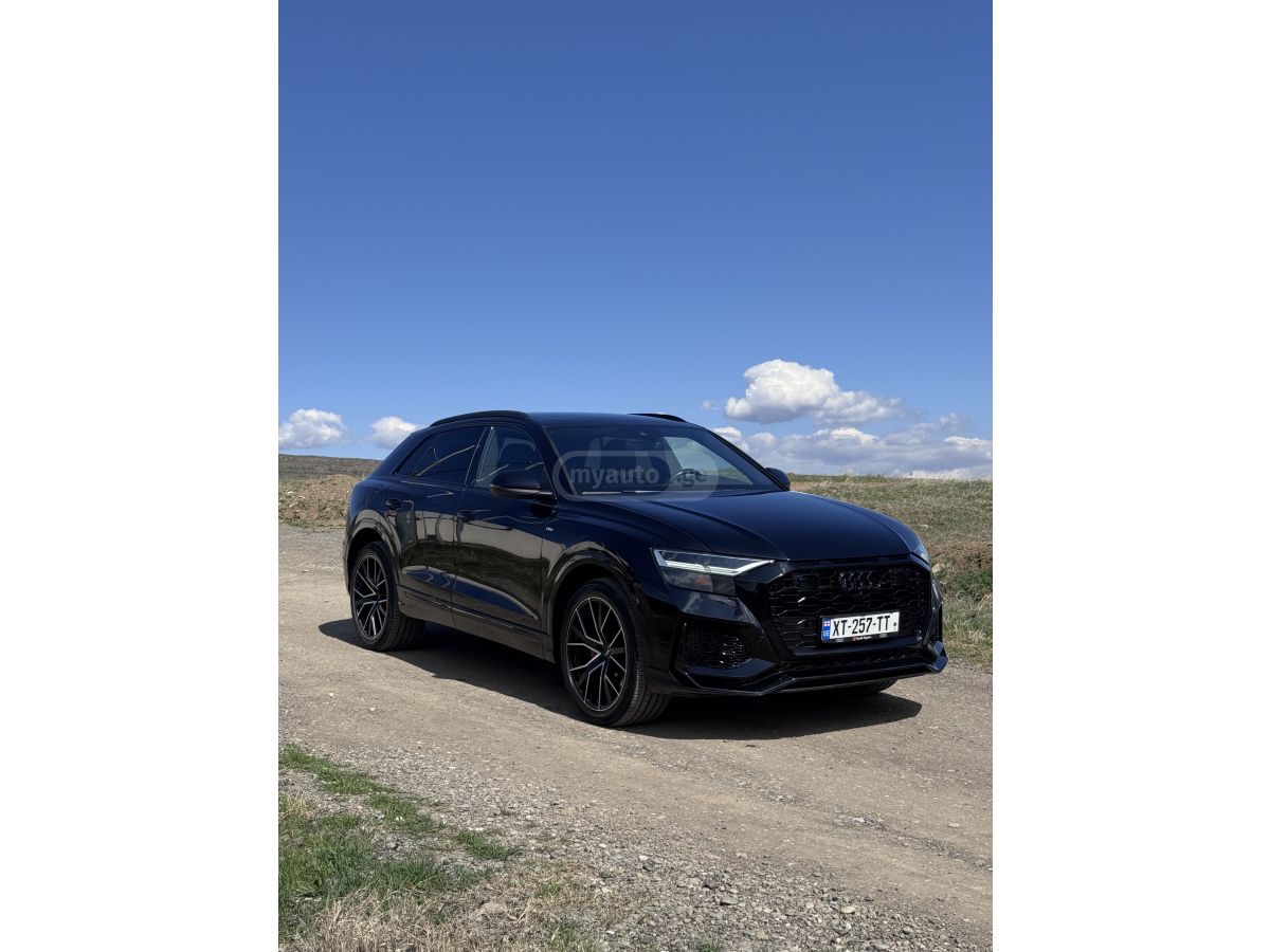 Audi Q8 - фото 6