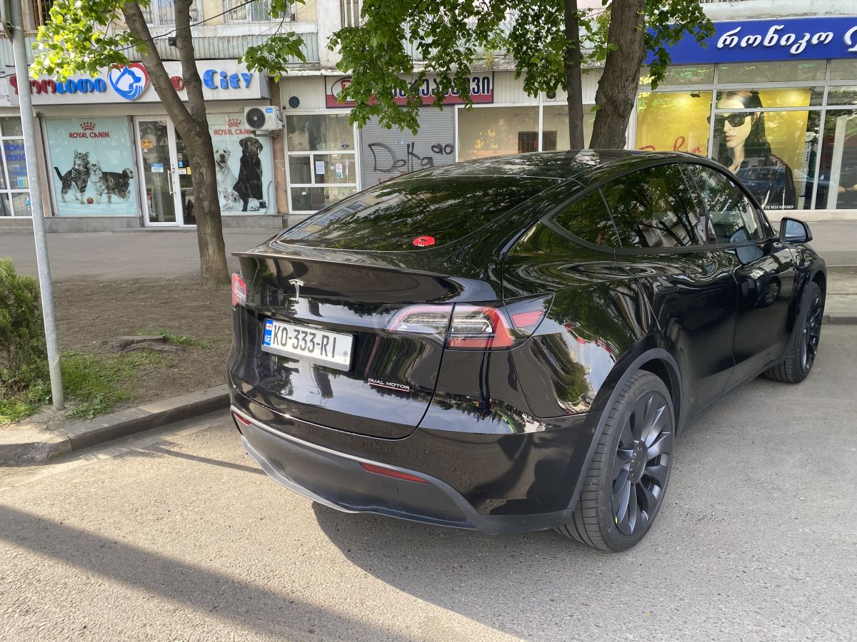 Tesla Model Y 2024 — фото 5 купить в Москве
