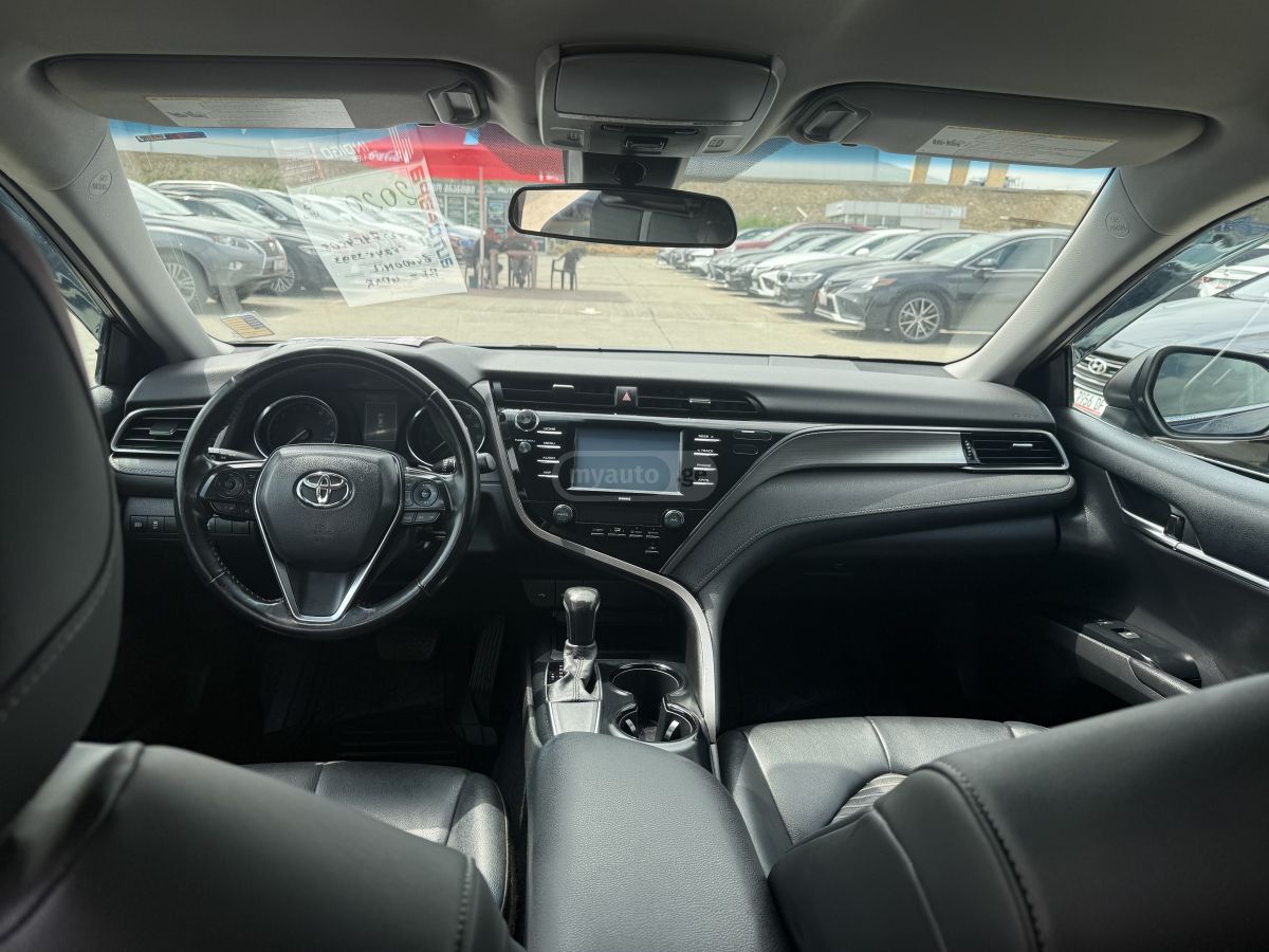 Toyota Camry - фото 5