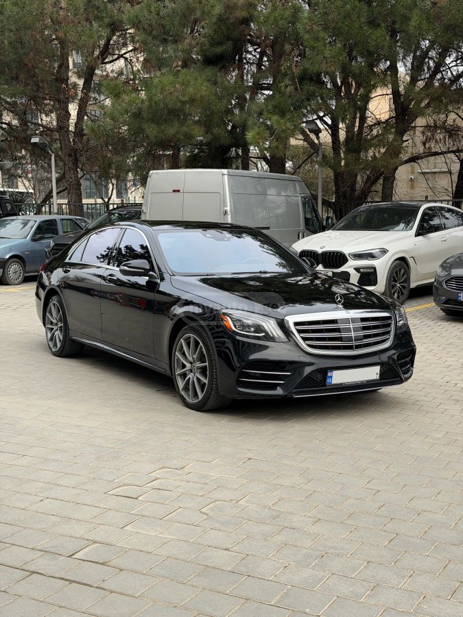 Mercedes-Benz S 560 - фото 1
