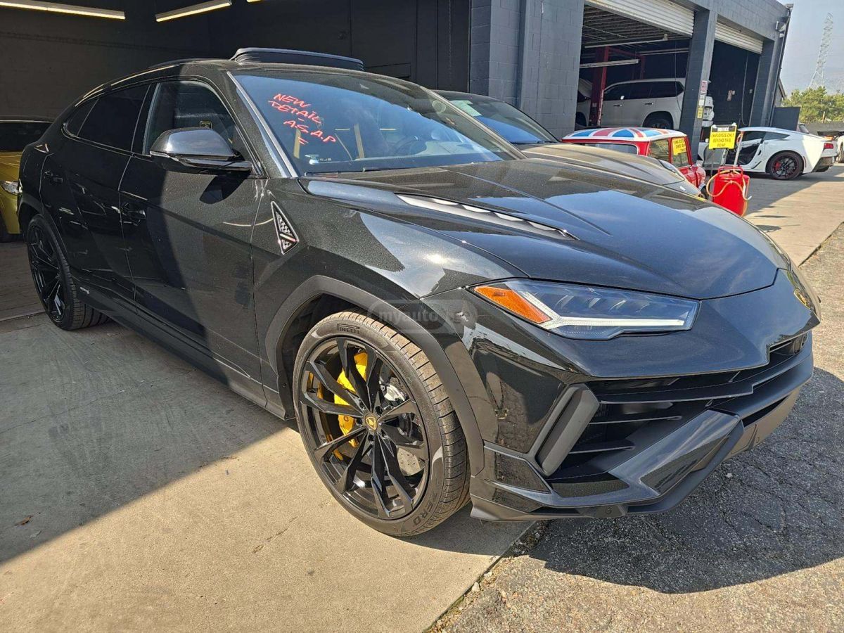 Lamborghini Urus - фото 1
