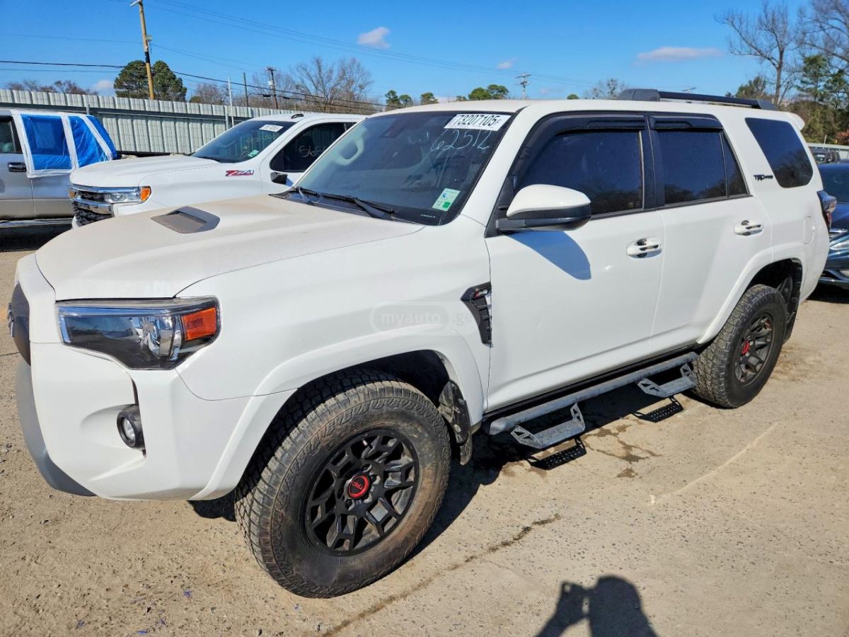Toyota 4 Runner - фото 1