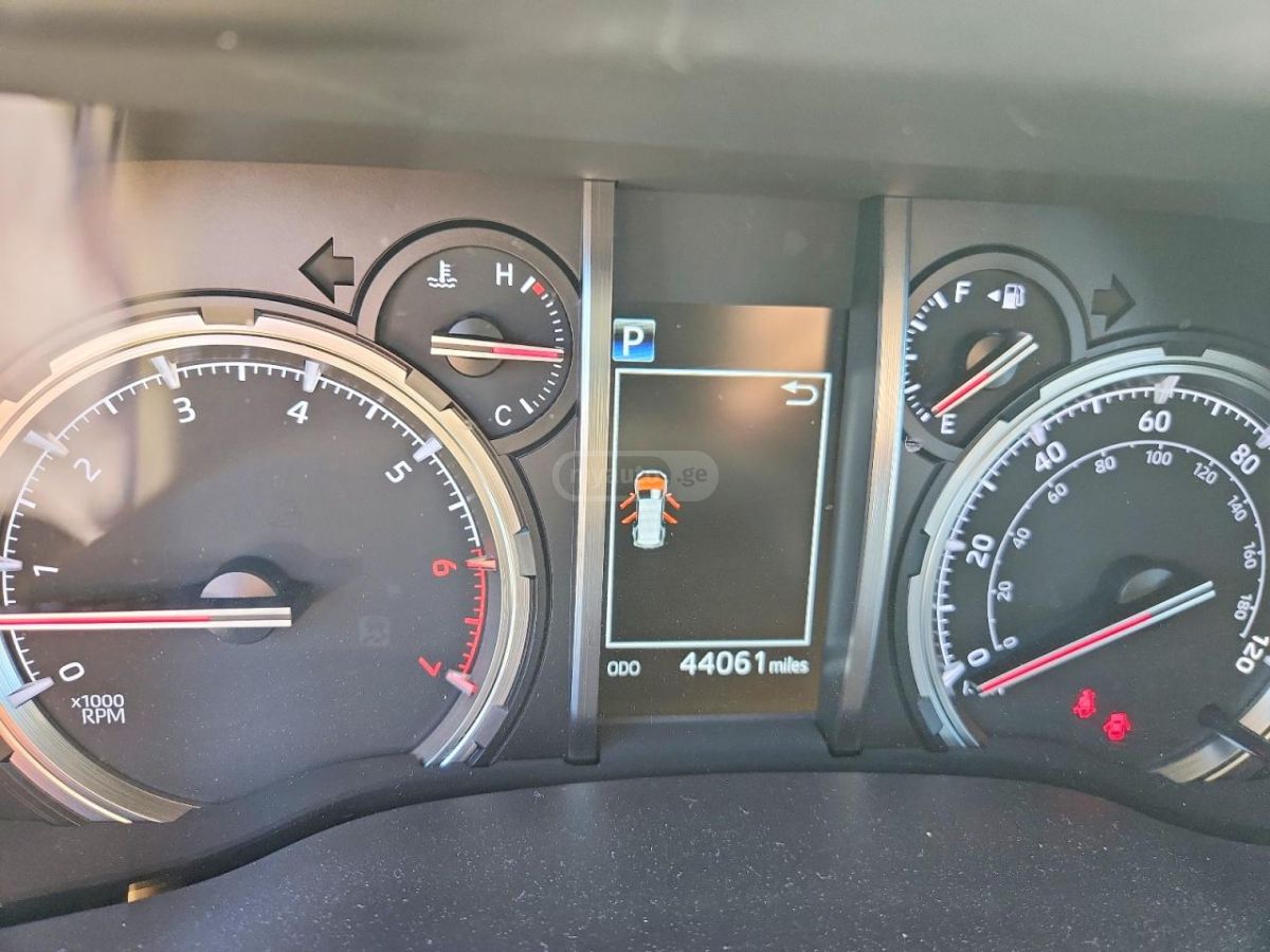 Toyota 4 Runner - фото 9