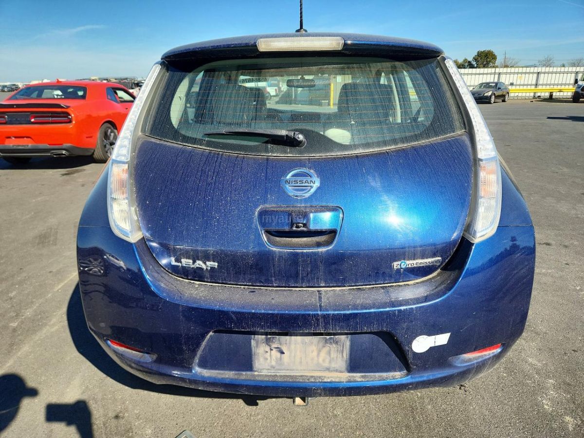Nissan Leaf - фото 6
