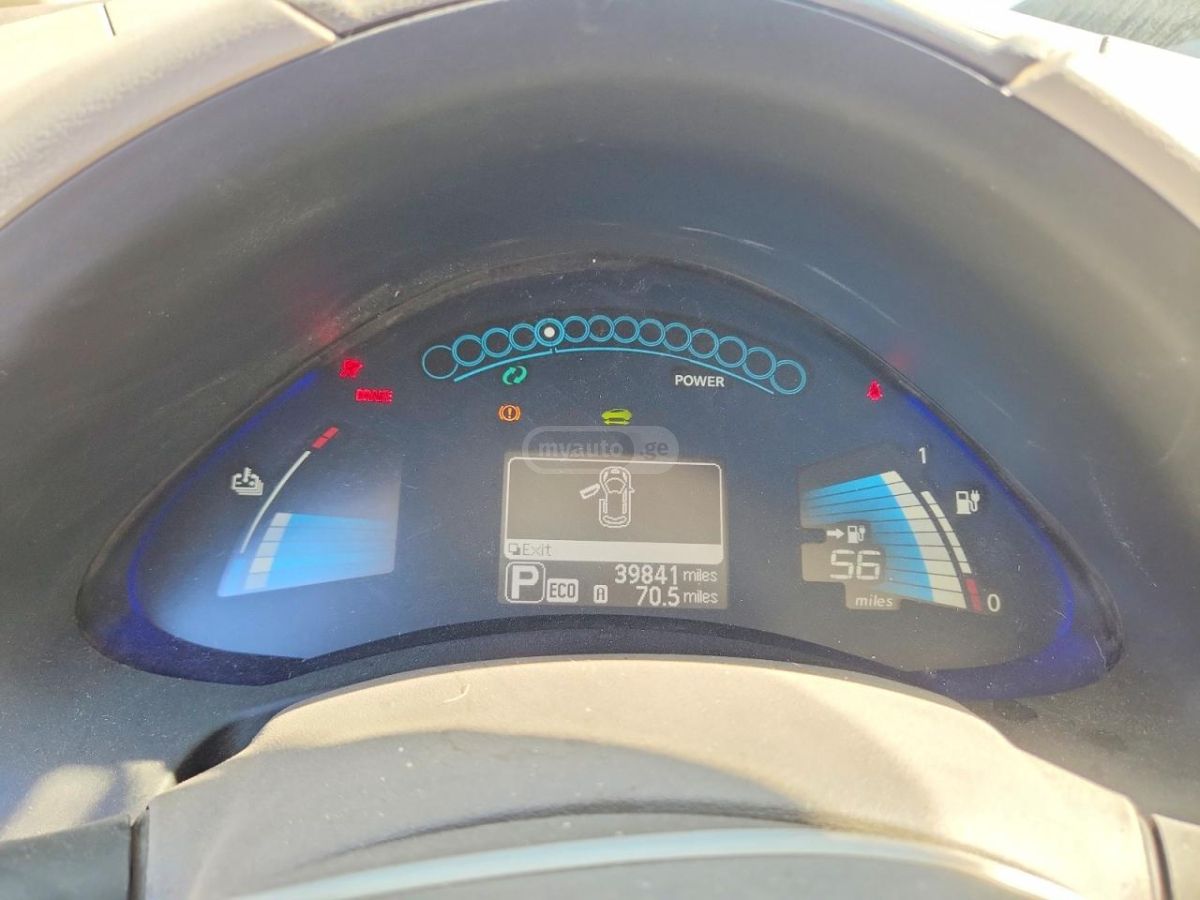 Nissan Leaf - фото 9