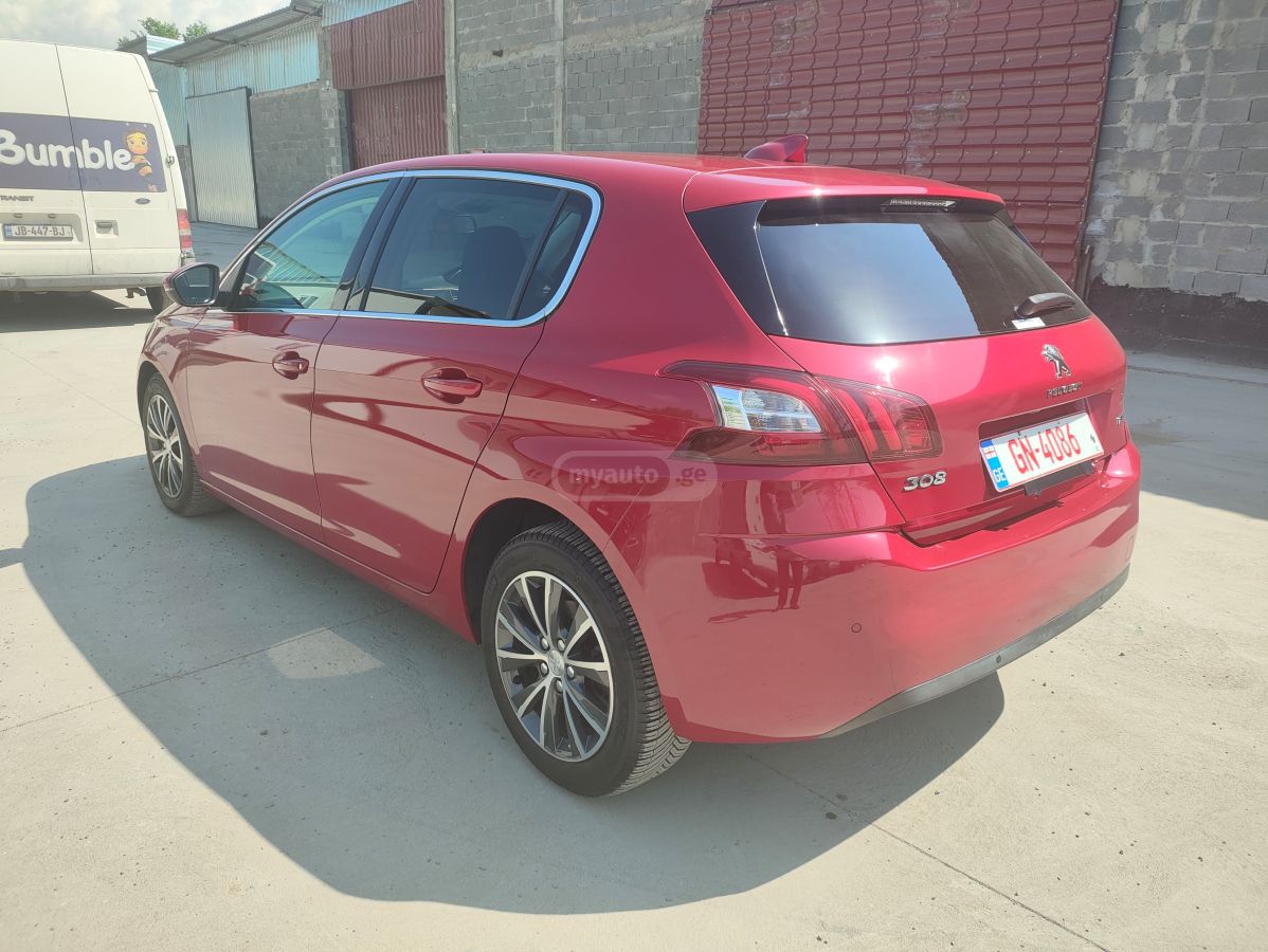 Peugeot 308 - фото 8